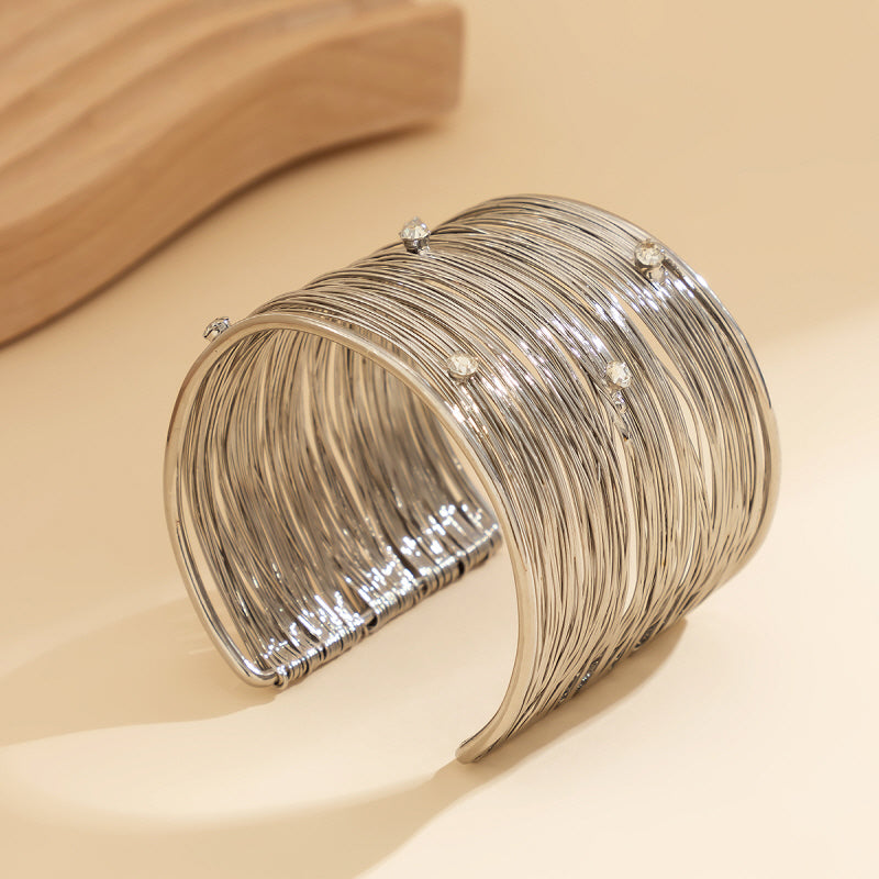 Sweet Multi Layer Open Metal Bracelet, A Chic Cut Out Design for A Sophisticated Look