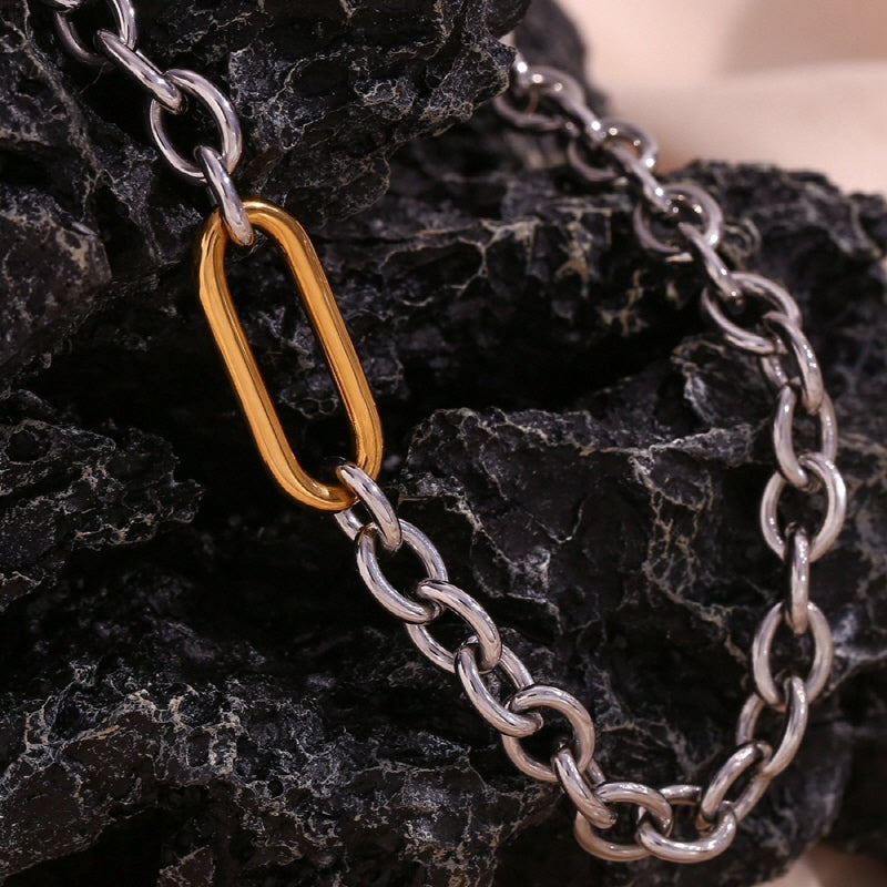 O-Shaped Chain and Paperclip Buckle Necklace, Modern and Unique Bracelet