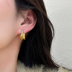 European niche designs, irregular pleats, cold style, temperament, personality studs new fashion accessories