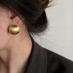 Brushed round stud earrings, light luxury, high end temperament, unique earrings, beautiful & minimalist metal earrings