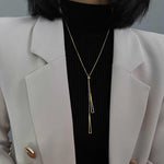 Elegant women's triangle sweater chain necklace niche high end design, perfect sweater accessory, non fading