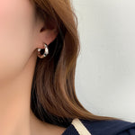 European niche design, metal texture, texture, small earrings, simple & fashionable, ins, cold style, high end earrings