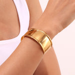 Modern Wave Bracelet, Unique and Minimalist Women's Accessory