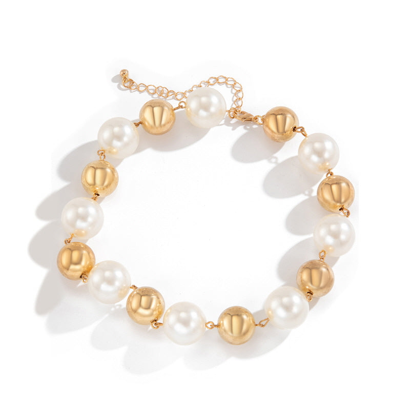 Elegant Classic Round Bead Pearl Choker Necklace with A Luxurious Glow