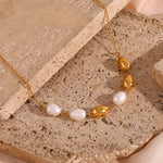 Minimalist Freshwater Pearl Pendant Necklace with Pear Shaped Beads, Light Luxury Clavicle Chain