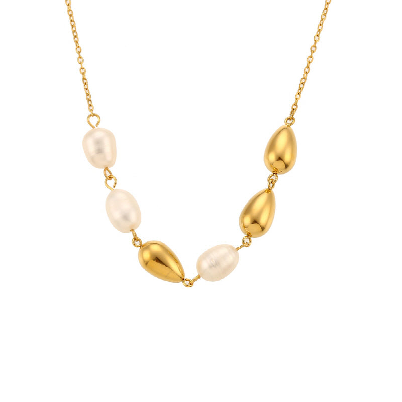 Minimalist Freshwater Pearl Pendant Necklace with Pear Shaped Beads, Light Luxury Clavicle Chain