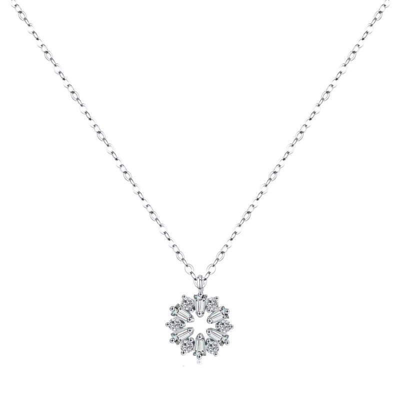 Delicate Snowflake Pendant Silver Necklace, Captivating Celestial Design for Feminine Daily Clavicle Chain Accessory