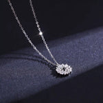 Delicate Snowflake Pendant Silver Necklace, Captivating Celestial Design for Feminine Daily Clavicle Chain Accessory